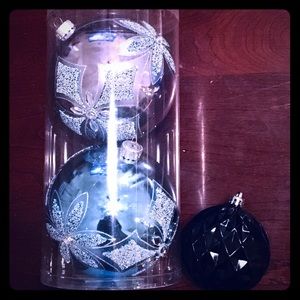 CLEARANCE! Oversized Christmas Ornament Set of 2